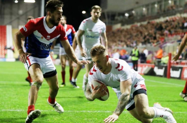 England 44 - 6 France